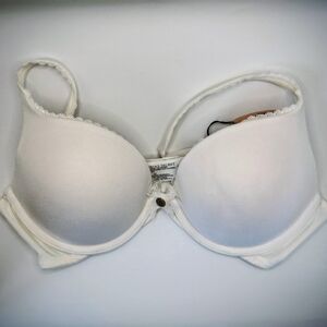 Victoria's Secret White Lace Trim T-Shirt Bra